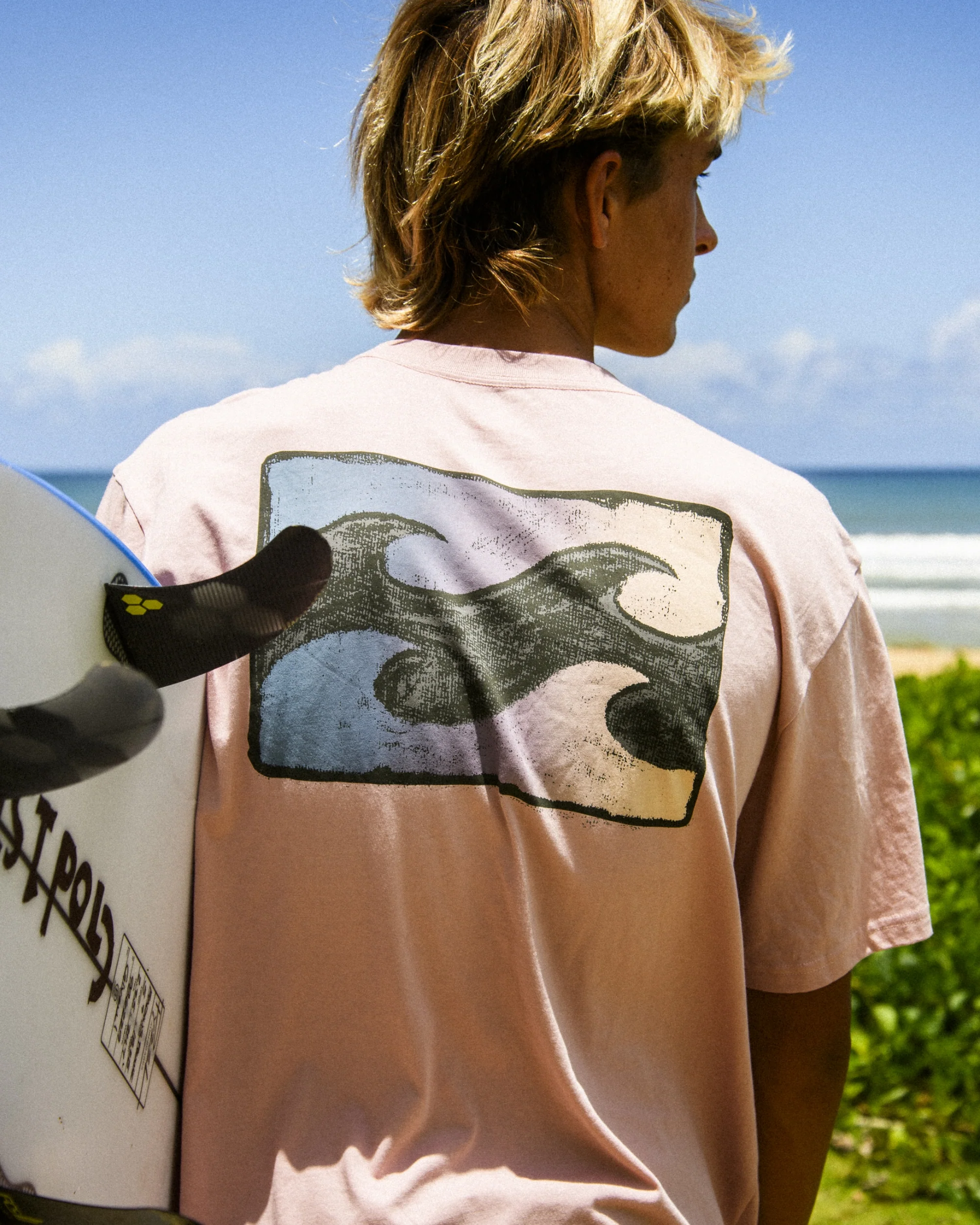 Mens Crayon Wave Premium T-Shirt