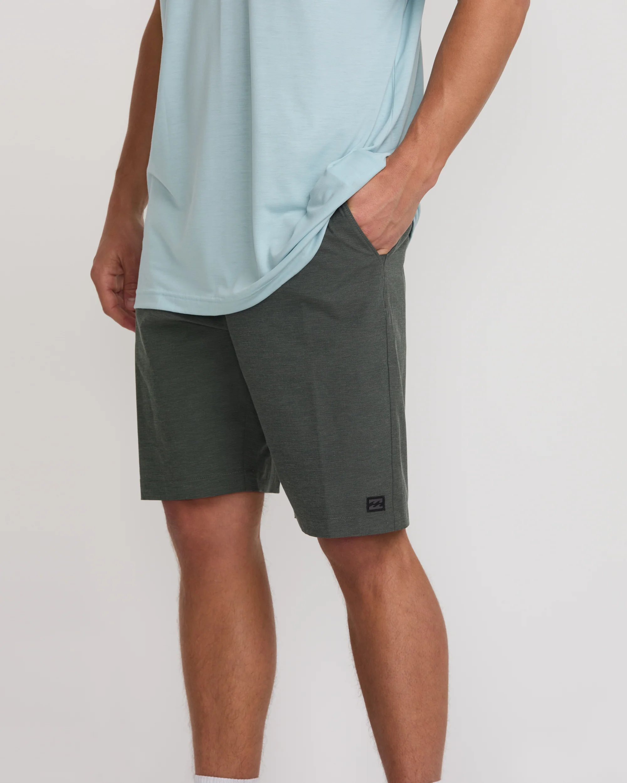 Crossfire Submersible 21" Hybrid Shorts - Asphalt - Image 7