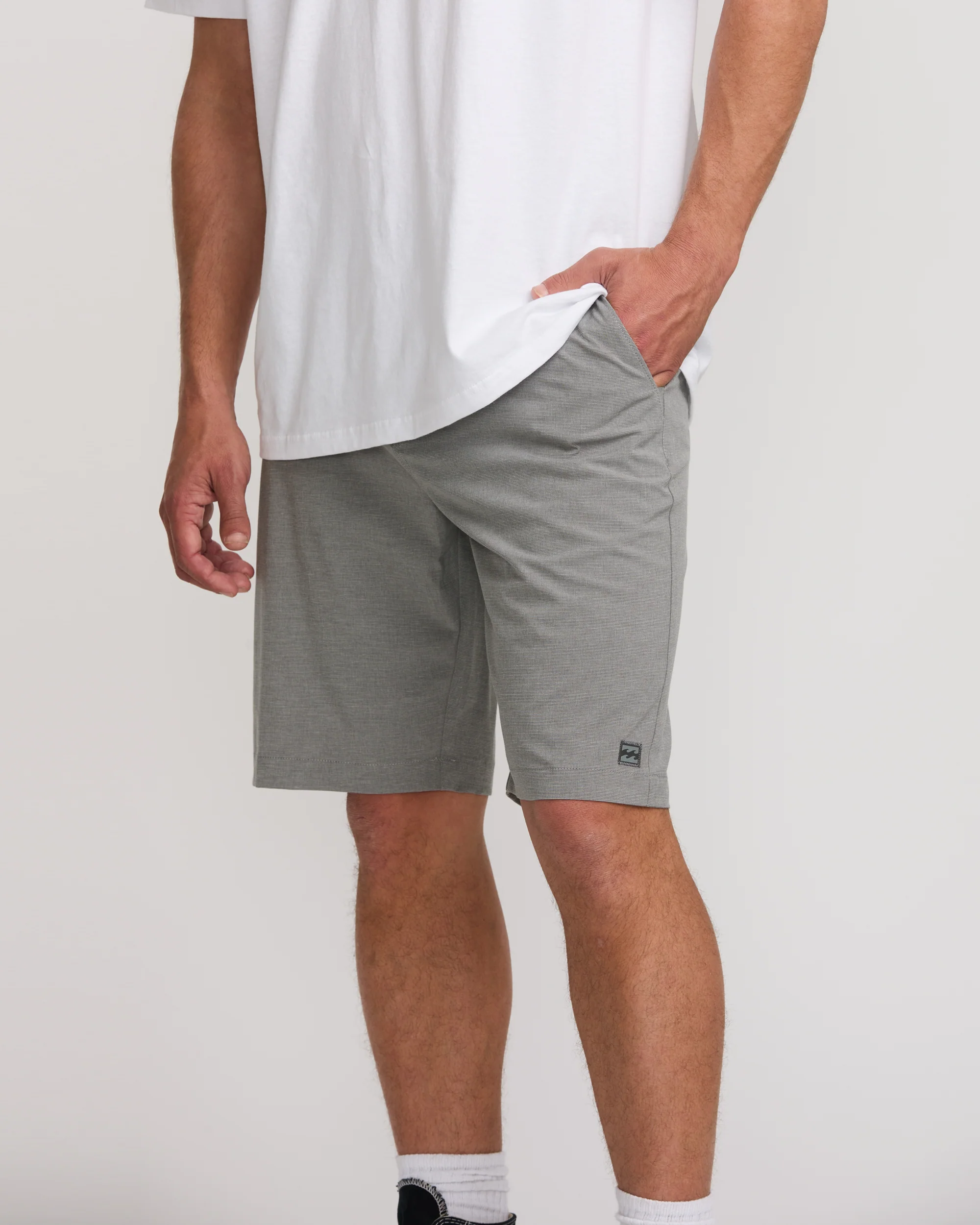 Crossfire Submersible 21" Hybrid Shorts - Gray - Image 5