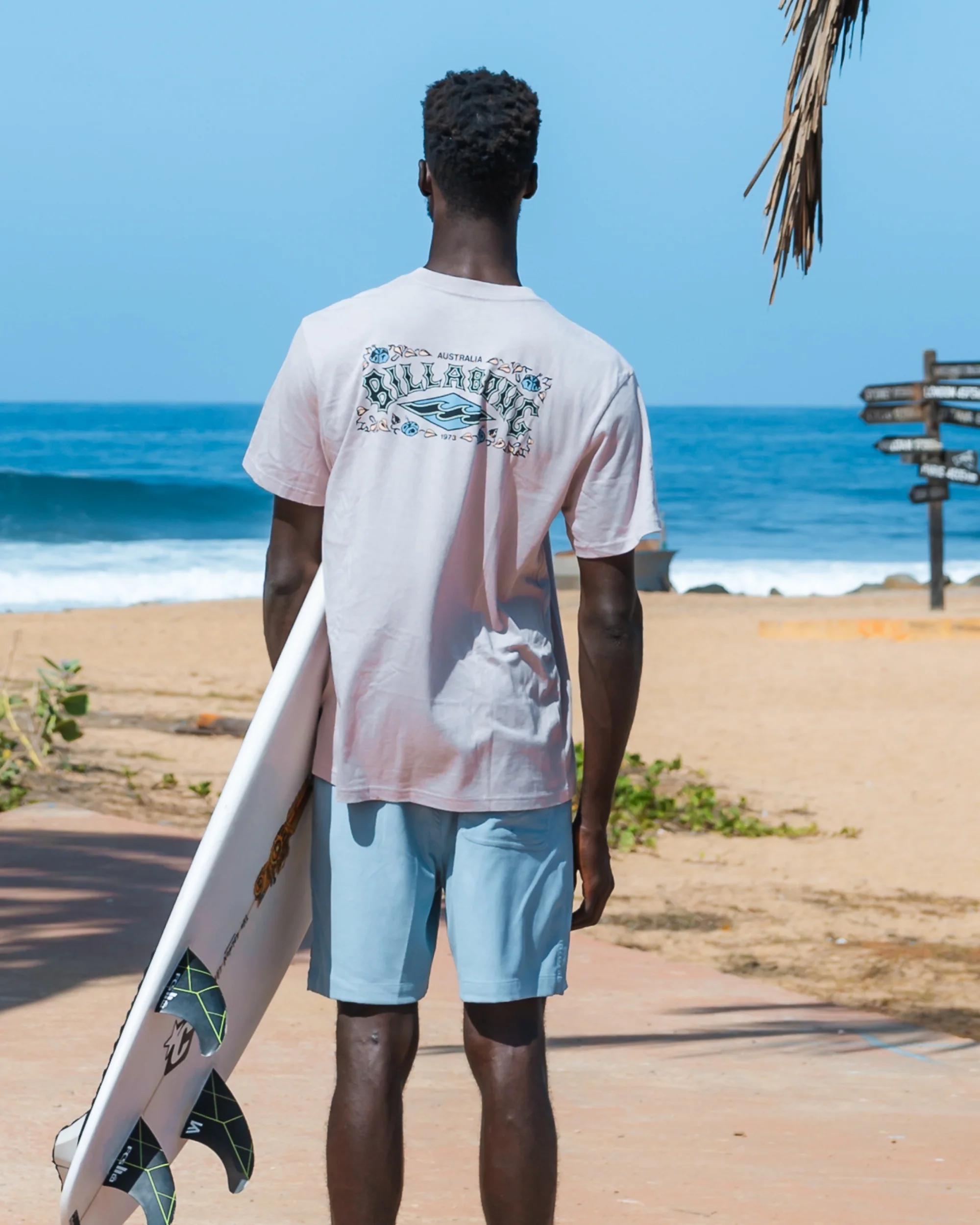 Mens Heritage Arch Premium T-Shirt