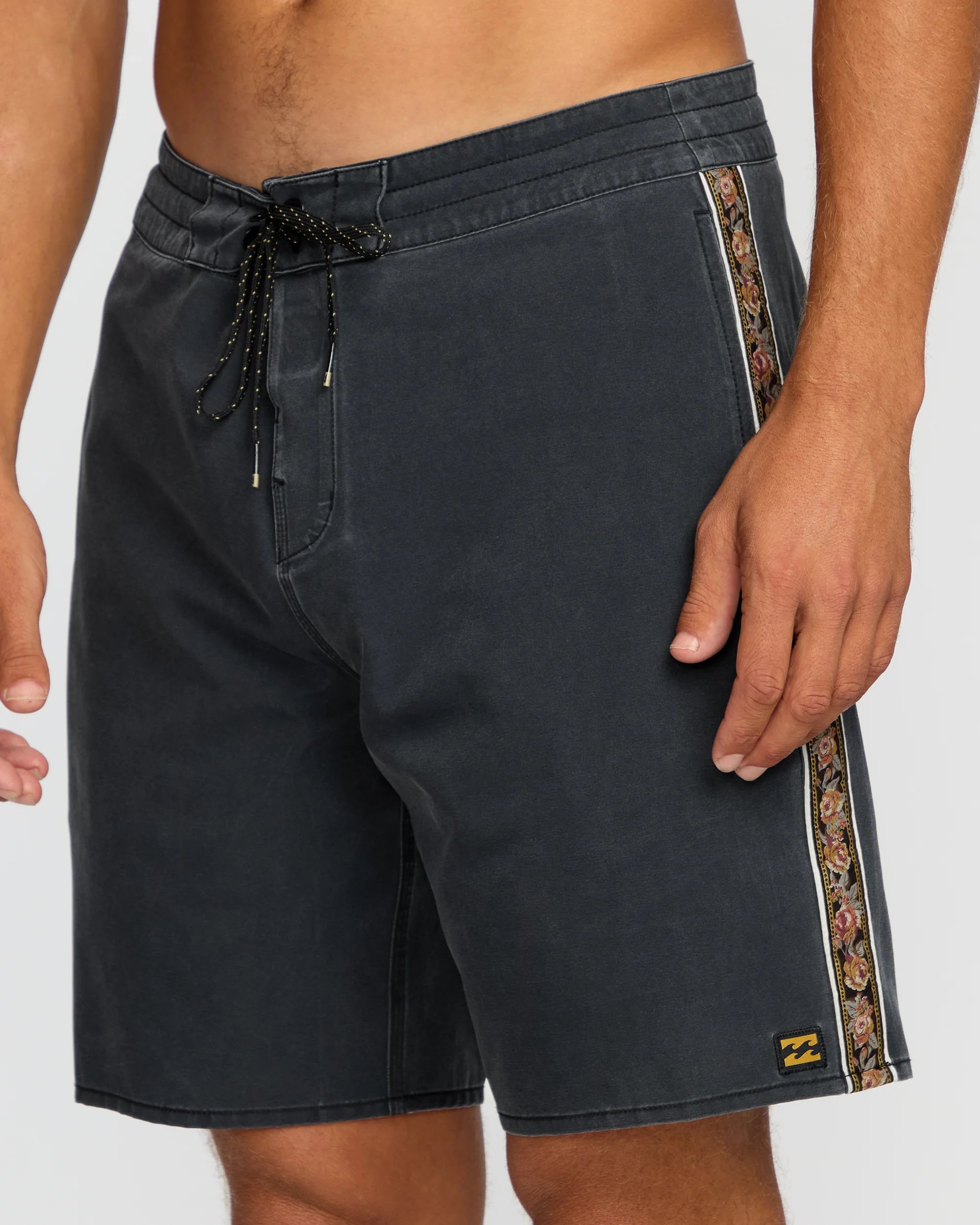 Mens Wategos Lo Tides 18.5" Boardshorts - Image 8